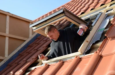 Pose de fenêtres de toit Velux à Steenbecque